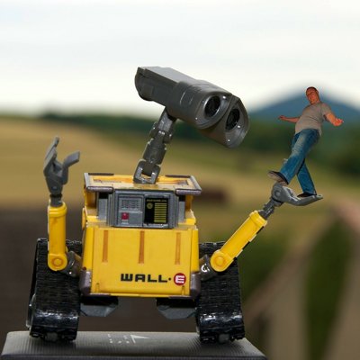 Wall-e & Iva_5868949611_l.jpg